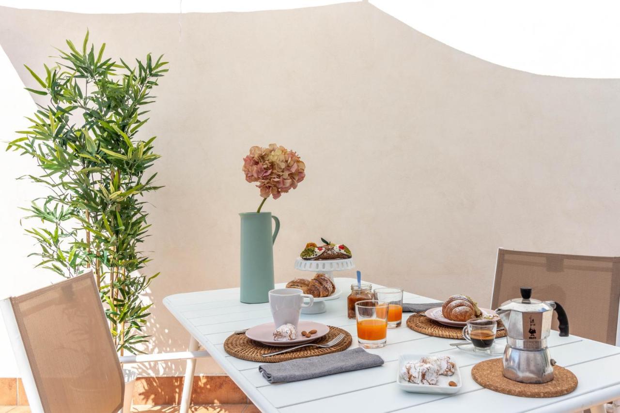 Dama Sicilian Luxury Home & Spa Giarre Bagian luar foto